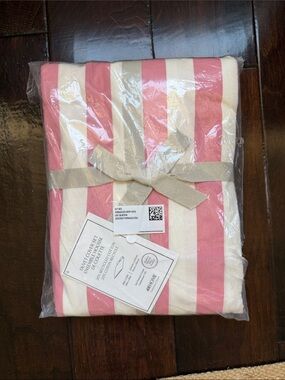 H+M Pink and white cabana stripe queen  Duvet Cover Set